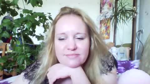 cinderella1204 online show from September 9, 11:10 am