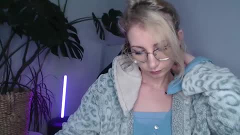 Cinderella online show from May 7, 5:24 am