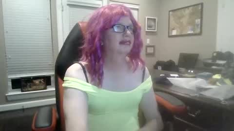 Snapshot of cindyhewittslut chatting on September 17, 4:58 am cindyhewittslut online show from September 17, 4:58 am