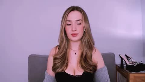 cindyprettywomen online show from May 18, 4:13 pm