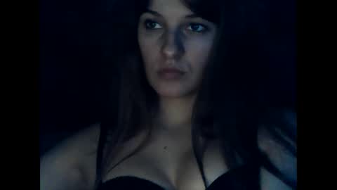 Snapshot of cindyxrose chatting on December 6, 3:52 am CindyXRose online show from December 6, 3:52 am
