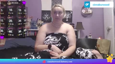 Snapshot of cinnaburwood chatting on February 14, 1:08 pm Cinna online show from February 14, 1:08 pm