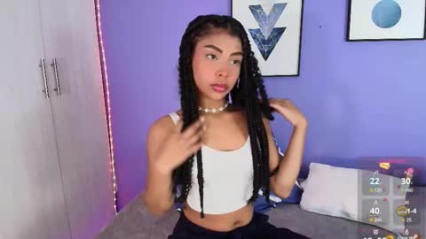 Snapshot of cinnamon_kyla chatting on February 16, 6:43 pm cinnamon_kyla online show from February 16, 6:43 pm