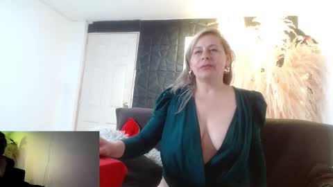 cinthia1609 online show from December 2, 8:48 pm