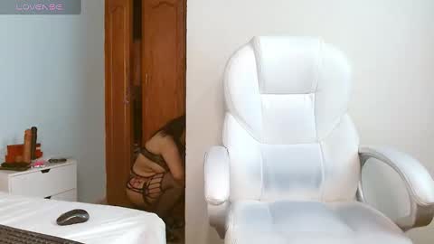 Snapshot of cintia_hills chatting on December 7, 8:00 am Cintia Hills online show from December 7, 8:00 am