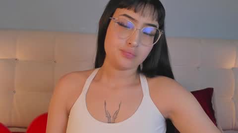 Snapshot of cintya_kors chatting on March 10, 7:40 pm Cintya online show from March 10, 7:40 pm