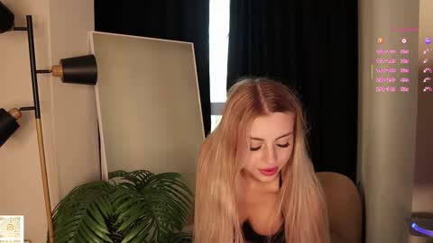 Snapshot of cirilada chatting on November 3, 1:34 pm Sandy online show from November 3, 1:34 pm