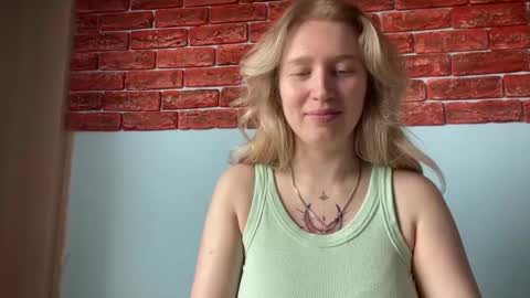 Snapshot of citrusblissss chatting on October 1, 2:39 am citrusblissss online show from October 1, 2:39 am