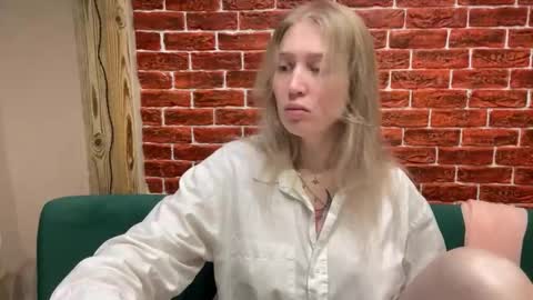 Snapshot of citrusblissss chatting on October 14, 2:29 pm citrusblissss online show from October 14, 2:29 pm