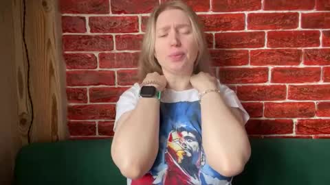 Snapshot of citrusblissss chatting on October 15, 2:33 am citrusblissss online show from October 15, 2:33 am