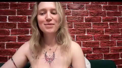 Snapshot of citrusblissss chatting on October 24, 3:30 pm citrusblissss online show from October 24, 3:30 pm