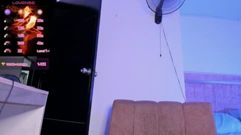 cj_davis1 online show from October 2, 3:24 am