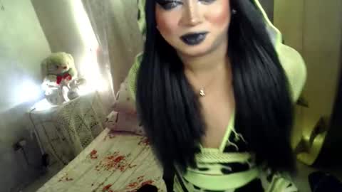 QUEEN CESS online show from May 18, 4:57 pm