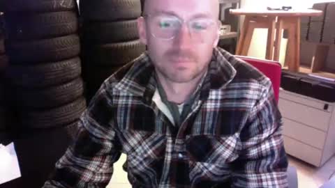 Snapshot of cl1max_0 chatting on October 2, 2:46 pm Cl1max 0 online show from October 2, 2:46 pm