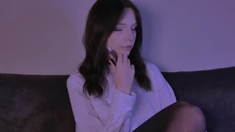 Claire Bennett online show from April 27, 2:31 am