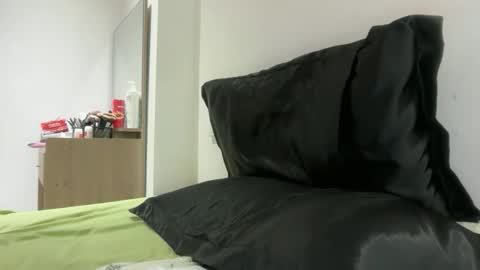 Snapshot of claire_siroksi chatting on April 8, 3:34 pm claire_siroksi online show from April 8, 3:34 pm