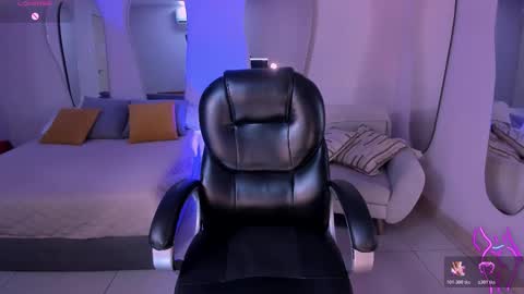 Snapshot of clairedawsonx chatting on March 7, 7:00 pm Claire Dawson online show from March 7, 7:00 pm