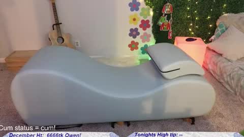 Claire online show from December 14, 4:51 am