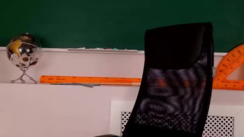 Claire online show from November 17, 2:45 pm