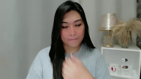 CLAIRE online show from March 24, 4:50 am