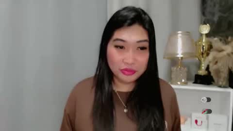 CLAIRE online show from March 27, 4:18 pm