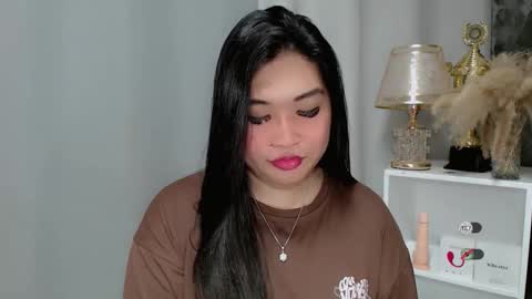 CLAIRE online show from April 2, 5:27 am