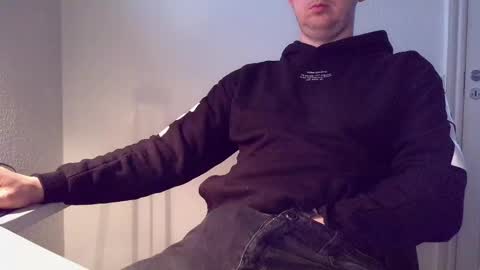 clamshive7 online show from May 14, 1:18 pm