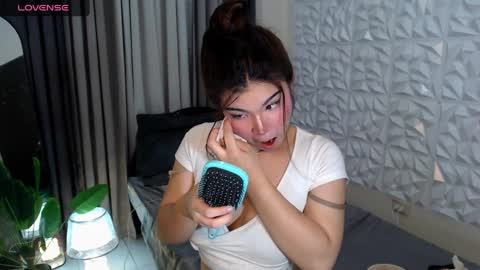 Snapshot of claraakhasova chatting on December 22, 6:26 pm Samantha online show from December 22, 6:26 pm