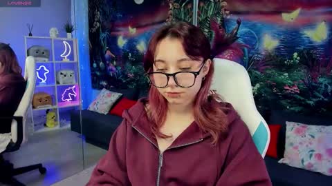 clarabenson online show from November 29, 8:45 pm