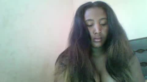 Snapshot of clarah0123 chatting on December 5, 7:27 am Clarah0123 online show from December 5, 7:27 am