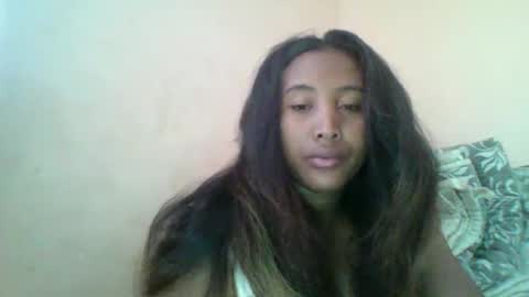Snapshot of clarah0123 chatting on December 7, 6:32 am Clarah0123 online show from December 7, 6:32 am