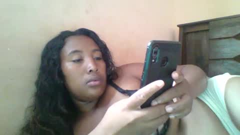 Snapshot of clarah0123 chatting on January 9, 9:59 am Clarah0123 online show from January 9, 9:59 am