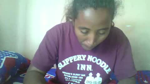Snapshot of clarah0123 chatting on September 22, 9:33 am Clarah0123 online show from September 22, 9:33 am