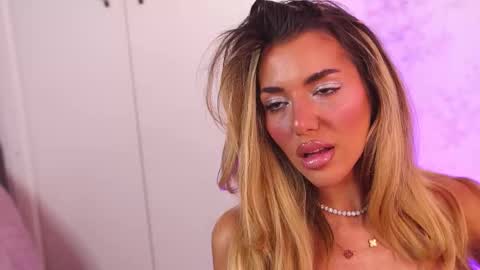 ClaraHazel online show from November 12, 4:24 am