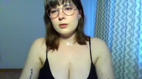 Snapshot of claralovely chatting on June 26, 6:23 pm Clara online show from June 26, 6:23 pm