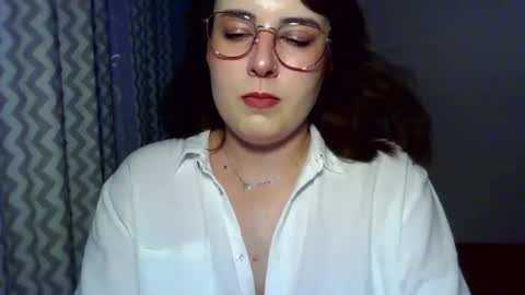 Snapshot of claralovely chatting on July 1, 6:29 pm Clara online show from July 1, 6:29 pm