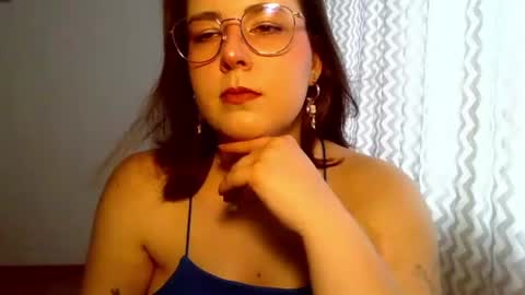 Snapshot of claralovely chatting on July 2, 10:21 am Clara online show from July 2, 10:21 am