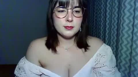 Snapshot of claralovely chatting on July 5, 7:10 pm Clara online show from July 5, 7:10 pm
