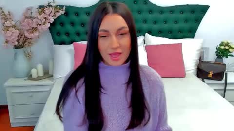 Snapshot of claraxjoy chatting on December 16, 5:49 am ClaraXJoy online show from December 16, 5:49 am