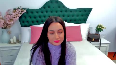 Snapshot of claraxjoy chatting on December 16, 8:52 am ClaraXJoy online show from December 16, 8:52 am