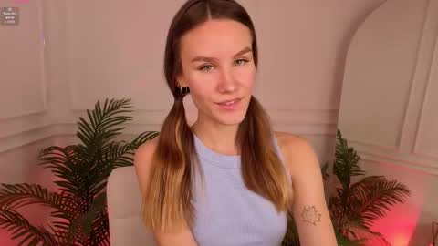 Claire online show from October 12, 1:43 pm