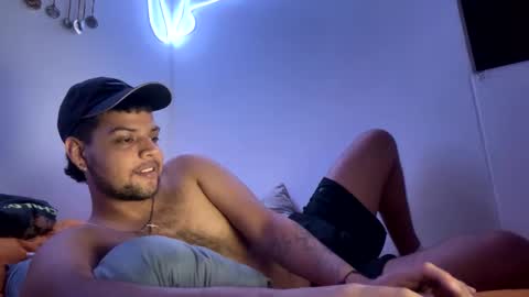 Snapshot of clarentz_baileys chatting on September 27, 7:35 am Clarentz bby online show from September 27, 7:35 am