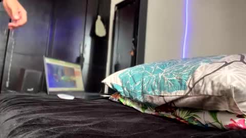 Clarentz bby online show from February 3, 8:03 pm