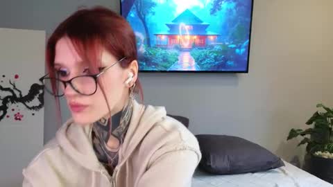 Sophie online show from November 8, 8:03 am