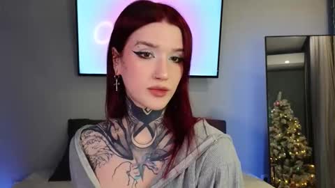 Sophie online show from December 18, 5:13 am