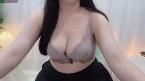 Snapshot of clari_yumi chatting on March 24, 1:10 am Clari online show from March 24, 1:10 am