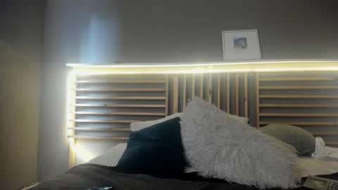 clar online show from March 24, 8:47 pm