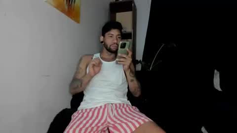Snapshot of clark_tommy11 chatting on December 4, 1:25 am clark_tommy11 online show from December 4, 1:25 am