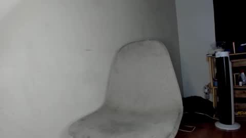 Snapshot of clark_tommy11 chatting on February 6, 1:49 am clark_tommy11 online show from February 6, 1:49 am