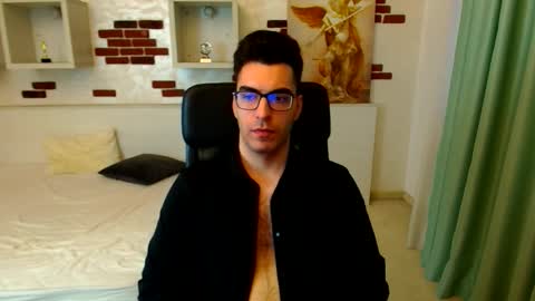 Snapshot of clarkslade chatting on October 8, 6:11 am ClarkSlade online show from October 8, 6:11 am